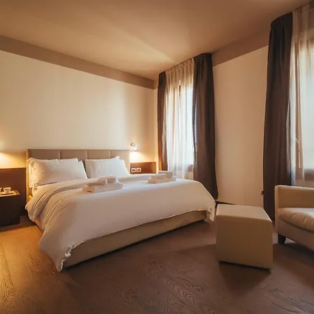 Hotel Palazzo Paradiso 3*